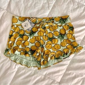 NWT Kate Quinn Vintage Pineapple Ruffle Shorts